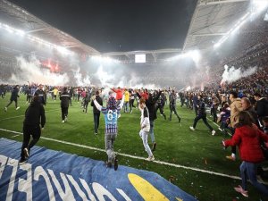 Trabzonspor 37 sezon sonra 7. şampiyonluk sevincini yaşıyor