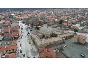 Sultandağı'nın Selçuklu Kent Meydanı tarihi filmlere hazırlanıyor