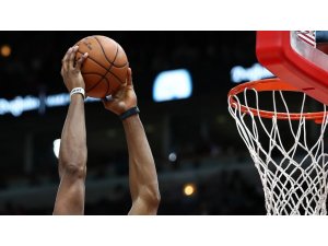 NBA'de Heat ve Suns konferans yarı finalinin ilk maçını kazandı