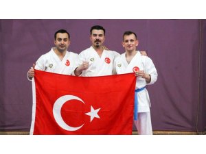 İşitme engelli karatecilerden altın madalya