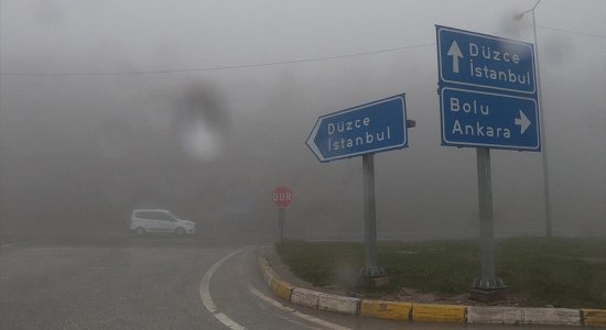 Bolu Dağı'nda sağanak ve yoğun sis etkili oluyor
