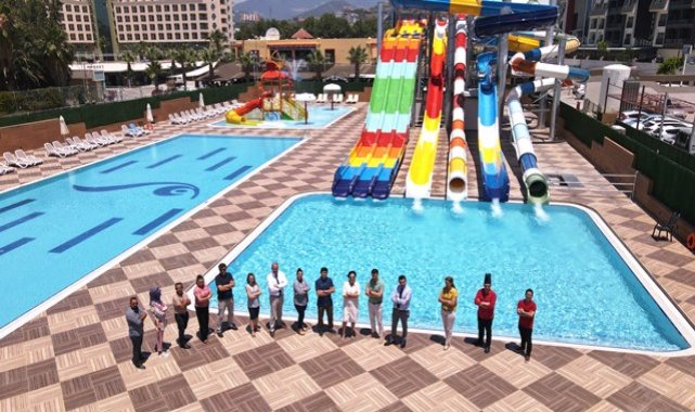 Bera Alanya Otel, 30 milyon liralık yeni aile havuzunu hizmete aldı
