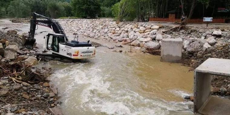 Sinop'ta selden etkilenen bölgelerde çalışmalar devam ediyor
