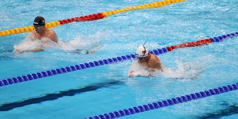 Milli Yüzücü Berkay Öğretir 19. Akdeniz Oyunları'nda Altın Madalya Kazandı