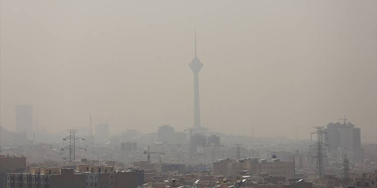 İran'da bazı okullar ve devlet kurumları hava kirliliği nedeniyle tatil edildi