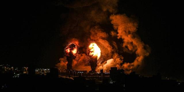 İsrail savaş uçakları Gazze'de Hamas'a ait noktaları vurdu