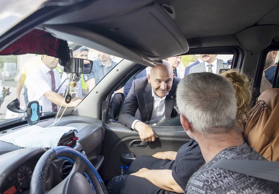İçişleri Bakanı Soylu, trafik denetimine katıldı: