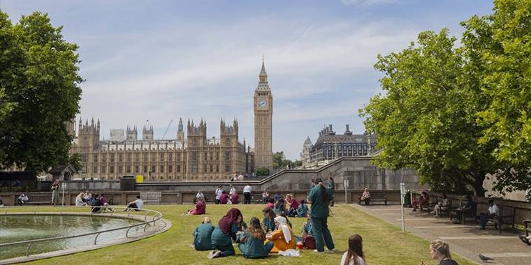 İngiltere, 39 santigrat derece ile tarihinin en sıcak gününü yaşıyor