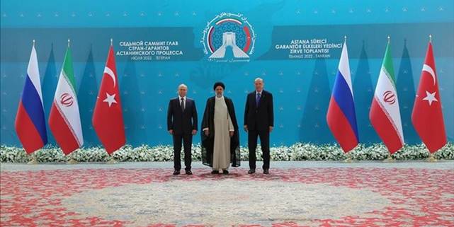Tahran'daki Türkiye-Rusya-İran Üçlü Liderler Zirvesi, Rus medyasında geniş yer buldu