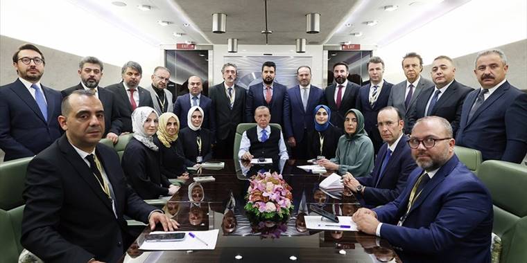 Cumhurbaşkanı Erdoğan: ABD şu anda Fırat'ın doğusunu terk etmek durumunda