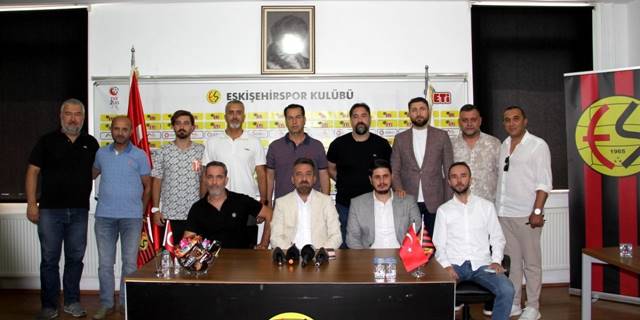 Eskişehirspor teknik direktörlük için Cüneyt Biçer'le anlaştı