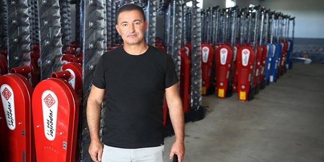 Muşlu girişimci ürettiği tarım aletlerini 7 ülkeye gönderiyor