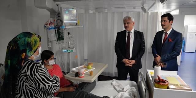 Bolu'da zehirlenme şüphesiyle hastaneye başvuran 45 kişinin tedavisi sürüyor