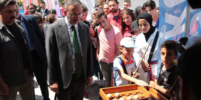 Bakan Kasapoğlu, Konya'da 5. İslami Dayanışma Oyunları etkinlik alanını gezdi