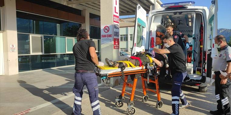 Seydişehir'de trafik kazasında 2 kişi yaralandı