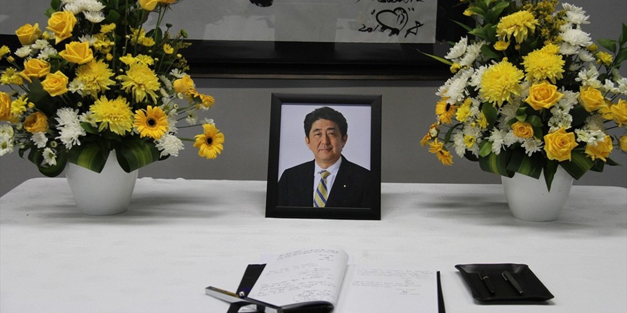Abe Şinzo'ya resmi cenaze töreni