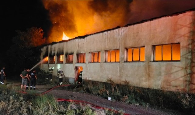 Kırıkkale'de depoda çıkan yangın hasara yol açtı