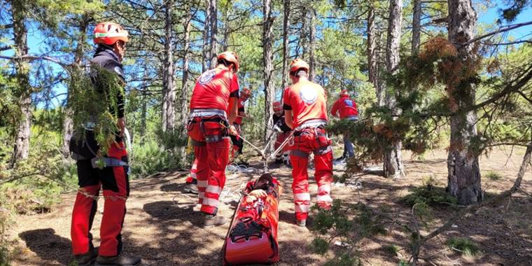 Kahramankazan'da arama kurtarma ekibine doğada arama kurtarma eğitimi verildi