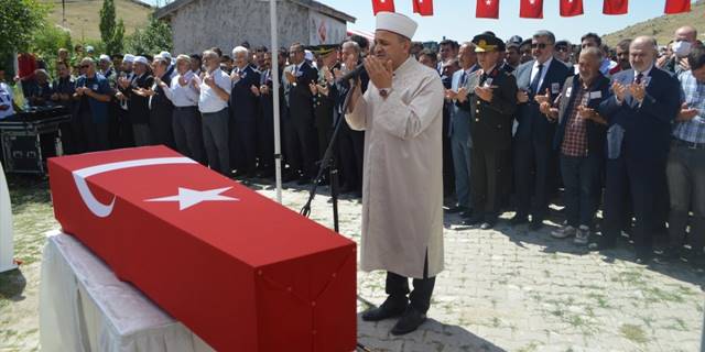 Şehit Cüneyt Taşyürek son yolculuğuna uğurlandı