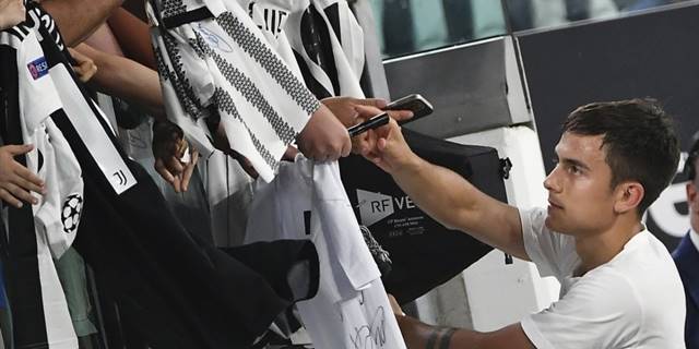 Arjantinli Dybala'nın Roma'ya transferi, forma satışlarını patlattı