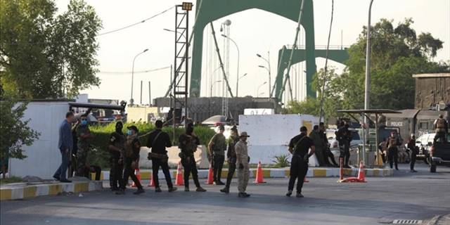 Bağdat'ta Sadr yanlısı bir grup Yeşil Bölge'yi bastı