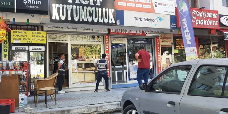 Konya'da 2 şüpheli kuyumcudan yüklü miktarda döviz alıp kaçtı