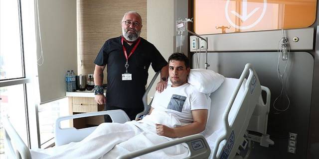 Kalp hastası üniversite öğrencisi, çifte operasyonla sağlığına kavuştu