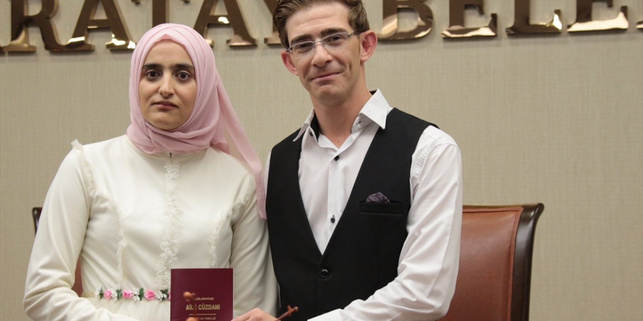 Konya'da görme engelli çift, dünyaevine girdi