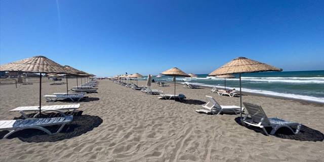 Sakarya'da olumsuz hava koşulları nedeniyle denize girmek yasaklandı