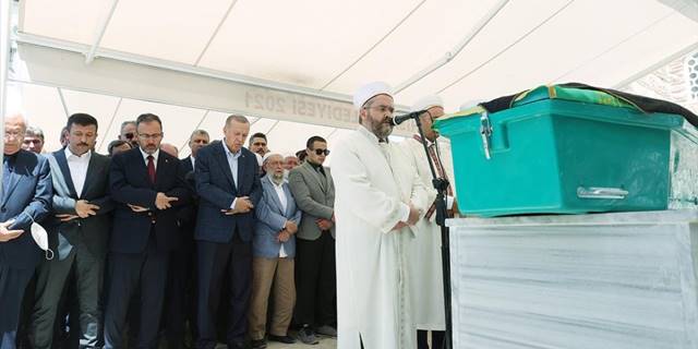 Cumhurbaşkanı Erdoğan, Manisa'da Hakan Füzün'ün cenaze törenine katıldı