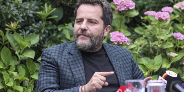 Galatasaray Sportif AŞ Başkan Vekili Timur: Bir kuruşu çöpe atmayacağız. En doğru oyuncuları bulacağız