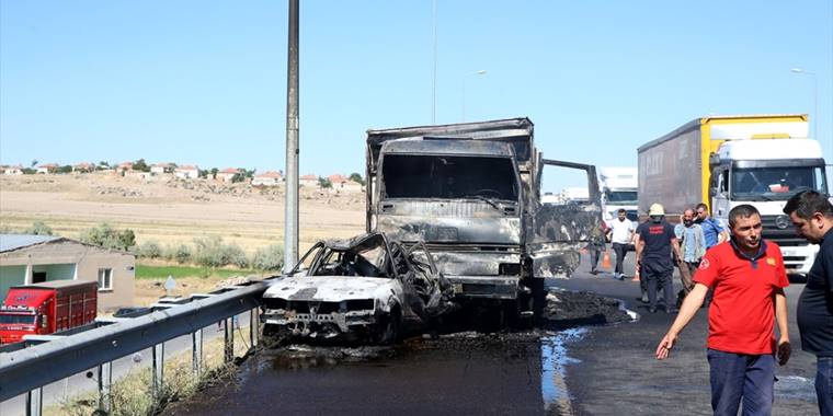 Kayseri'deki trafik kazasında ölen 2 kişinin kimlikleri tespit edildi