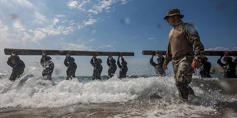 Türk milletinin göğsünü kabartan tim: SAS
