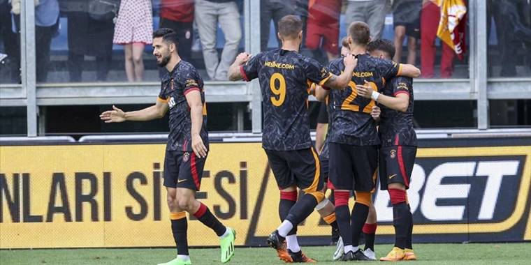 Galatasaray, hazırlık maçında Fiorentina'yı 2-1 mağlup etti