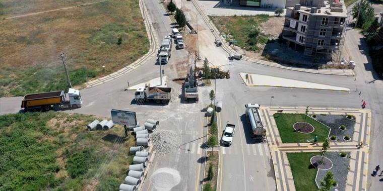 Aksaray Belediyesi altyapı çalışmalarına aralıksız devam ediyor