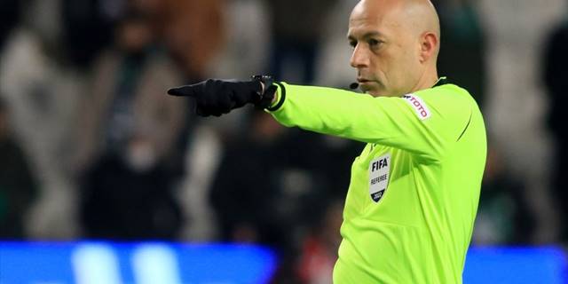 Süper Lig'in en tecrübeli hakemi Cüneyt Çakır