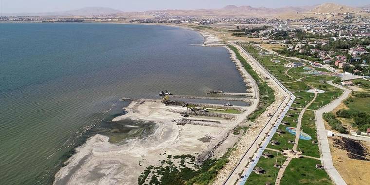 'Doğal sit alanı' ilan edilen Van Gölü artık daha iyi korunacak
