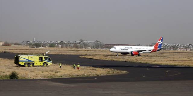 Yemen'deki Atak Havalimanı'nda 7 yıl sonra uçuşlar yeniden başladı