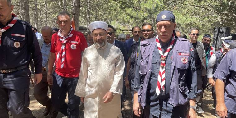 Diyanet İşleri Başkanı Erbaş, İslam İzcileri Dostluk Kampı'nda konuştu: