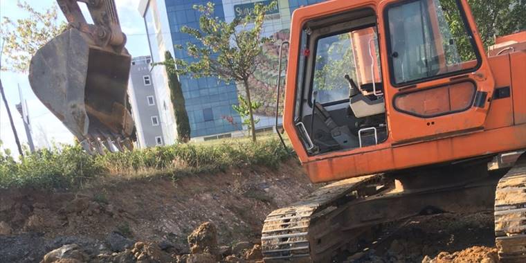 Sultangazi'de kazı çalışması sırasında havan topu mermisi bulundu