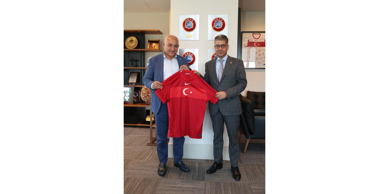 Gençlerbirliği Başkanı Talip Çankırı'dan Mehmet Büyükekşi'ye ziyaret