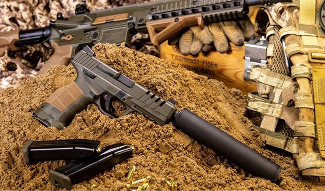 Türk mühendislerin geliştirdiği silahlar 80'den fazla ülkeye ihraç ediliyor