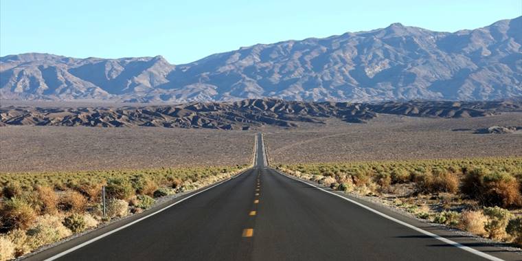 ABD'deki Death Valley Ulusal Parkı'nda şiddetli yağışlar sele neden oldu