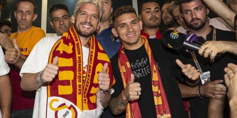 Lucas Torreira ve Dries Mertens, Galatasaray için İstanbul'da