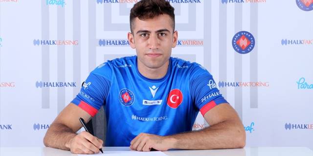 Halkbank, libero Deniz İvgen'i kadrosuna kattı