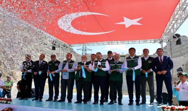 Eskişehir'de Gürsöğüt-1 Barajı ve Hidroelektrik Santrali'nin açılışı yapıldı