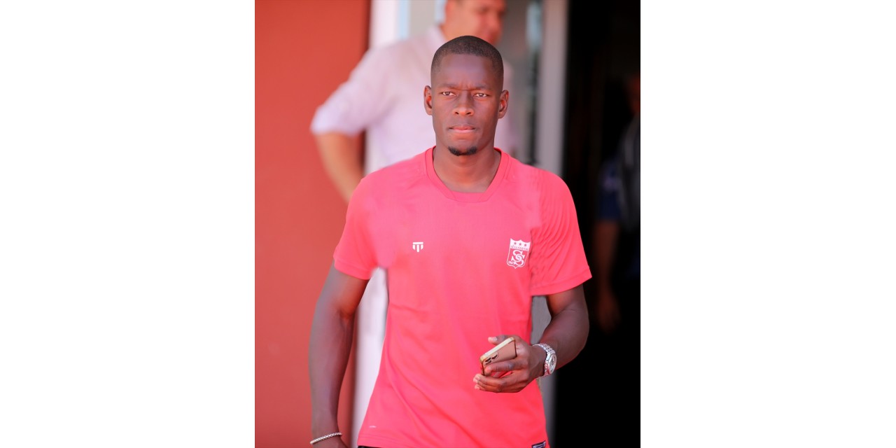 Sivasspor, Kader Keita'yı renklerine bağladı