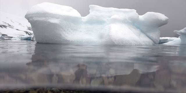 Antarktika'da buz sahanlığı beklenilenden daha kısa sürede eriyor olabilir