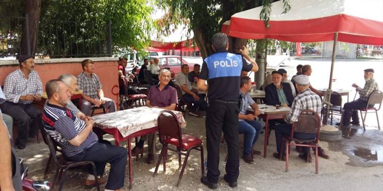 Eskişehir'de polis ekipleri vatandaşları bilgilendirdi