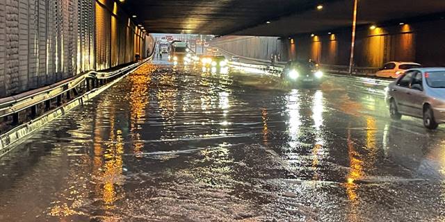 Eskişehir'de sağanak ve dolu etkili oldu